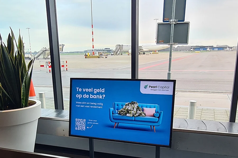 Pearl Capital reclame op luchthaven